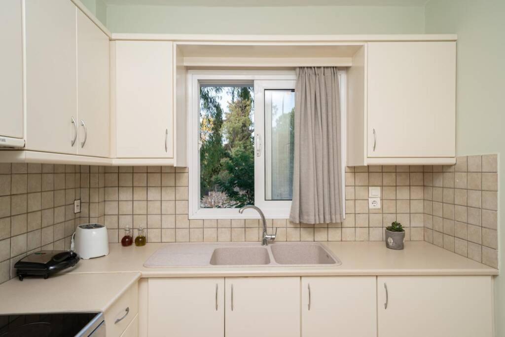 Central & Elegant Suite With Private Garden Argostoli  Luaran gambar