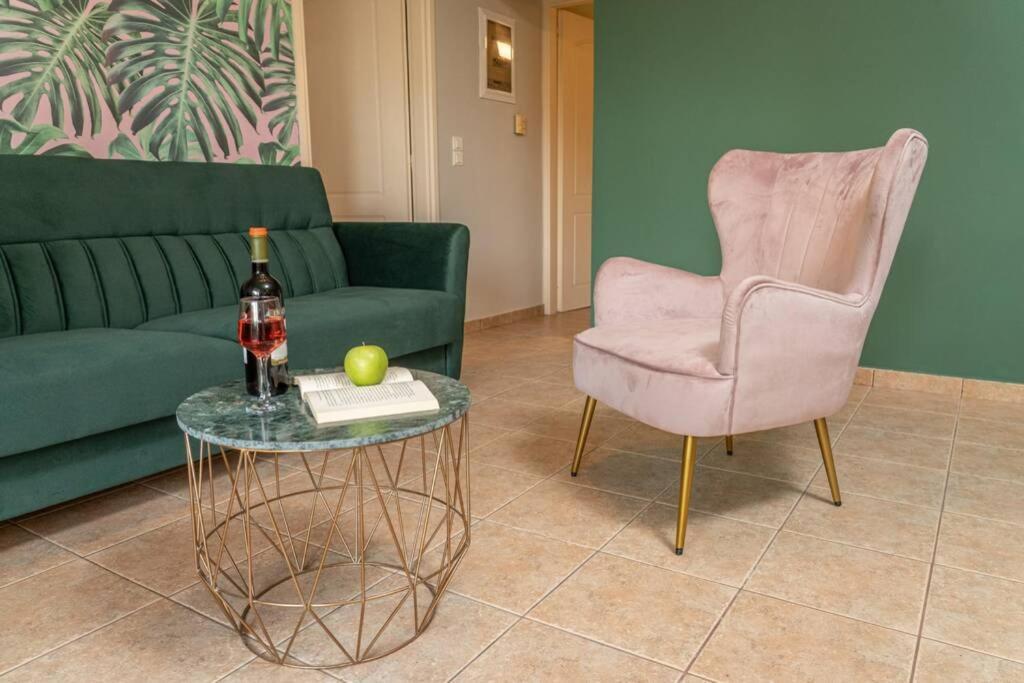 Central & Elegant Suite With Private Garden Argostoli  Luaran gambar