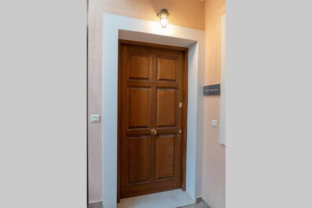 Central & Elegant Suite With Private Garden Argostoli  Luaran gambar