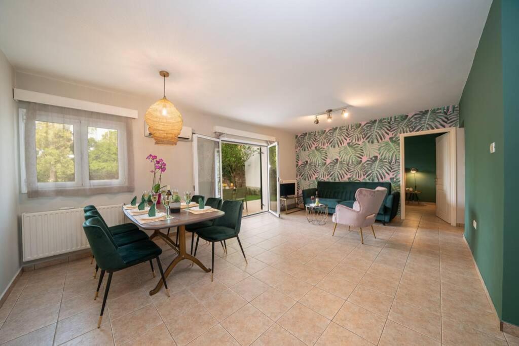Central & Elegant Suite With Private Garden Argostoli  Luaran gambar