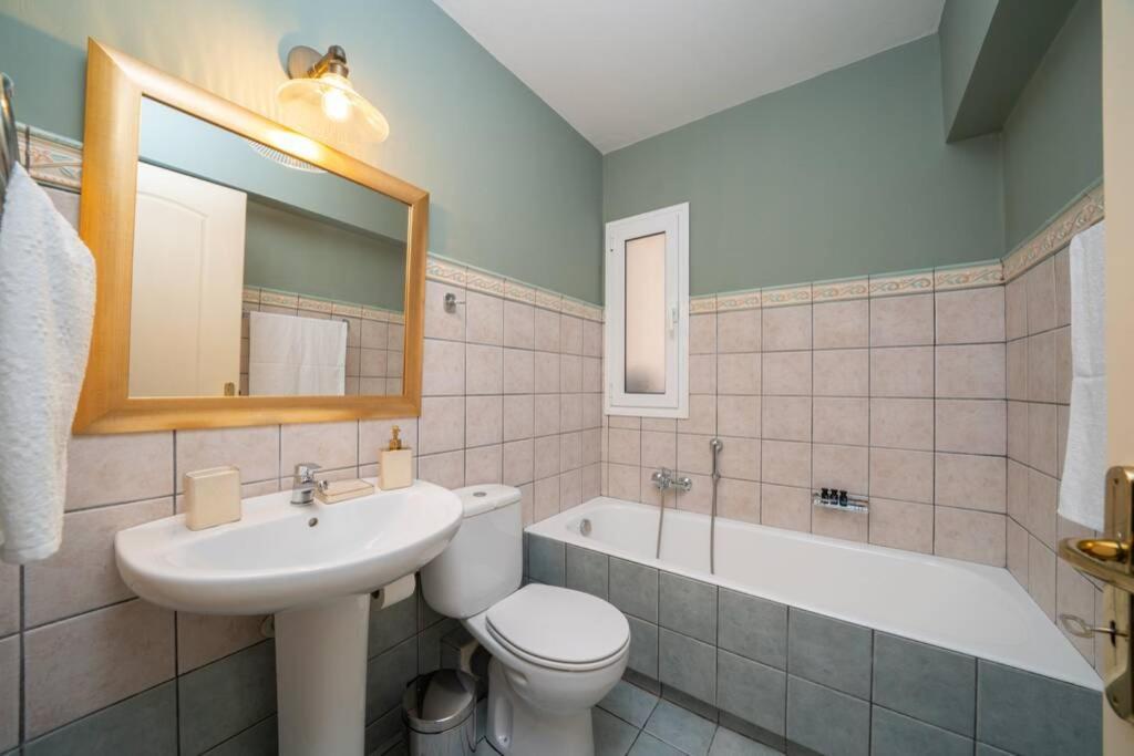 Central & Elegant Suite With Private Garden Argostoli  Luaran gambar